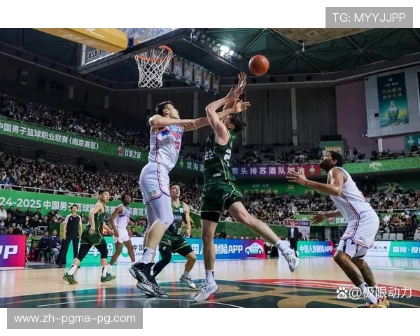 CBA足球队比赛视频：CBA与足球联赛的比赛视频是否共存